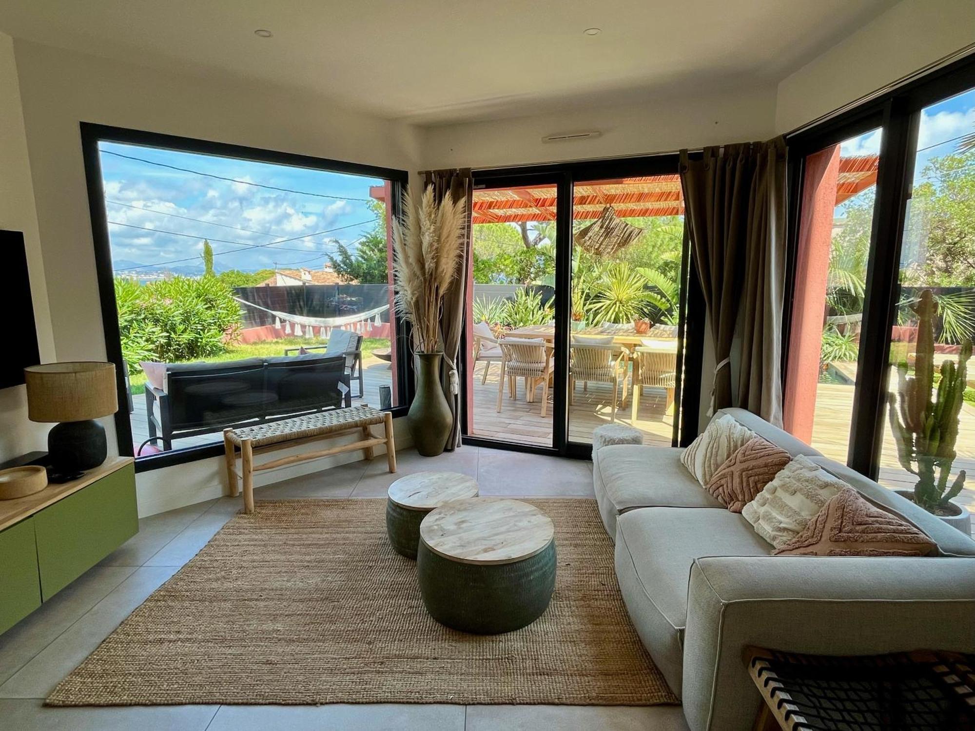 Villa Uvea Saint Aygulf Exteriör bild