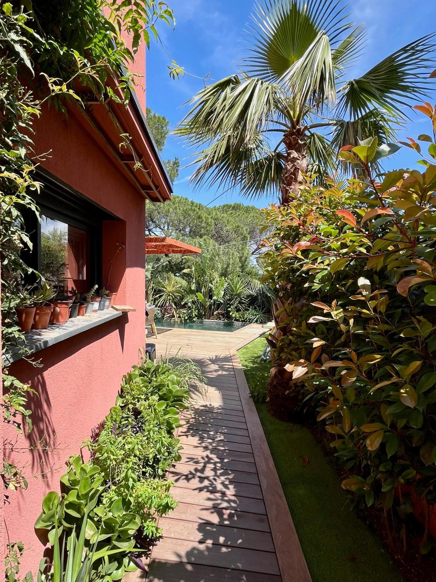 Villa Uvea Saint Aygulf Exteriör bild